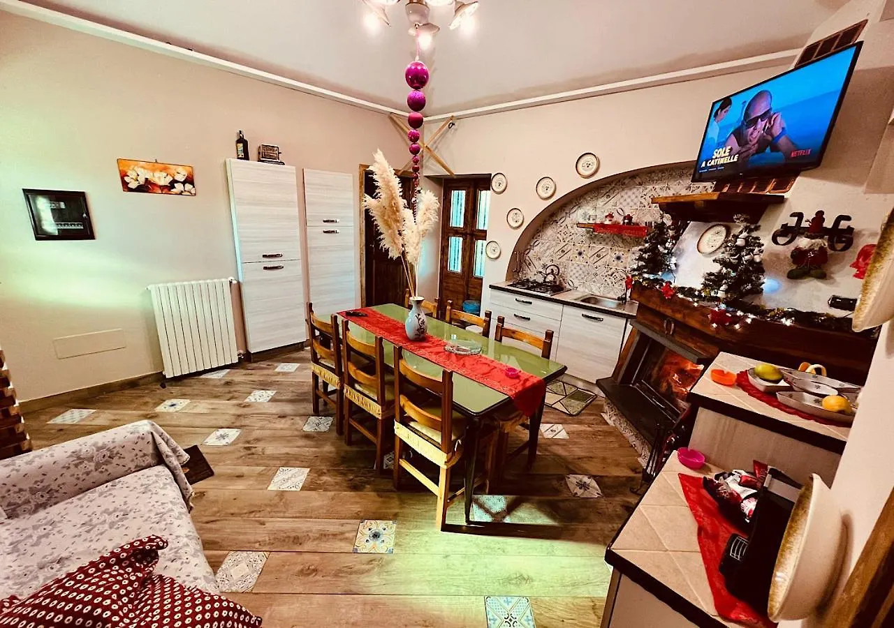 Chalet Grotta Monte Etna Maletto 0*,