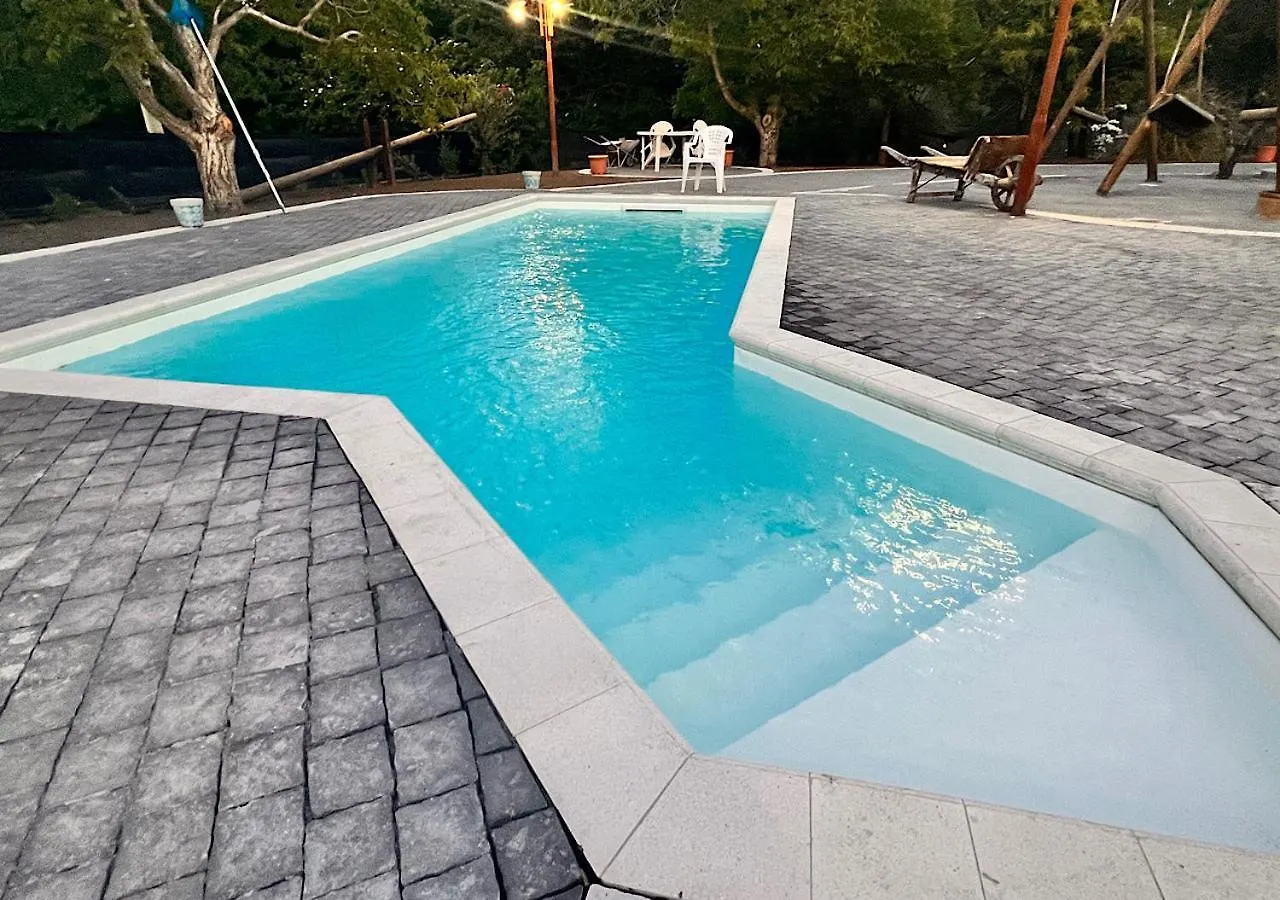 Chalet Grotta Monte Etna Maletto